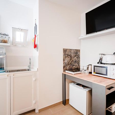 Room 4 - Lovely & Functional Studio Bari Exteriör bild