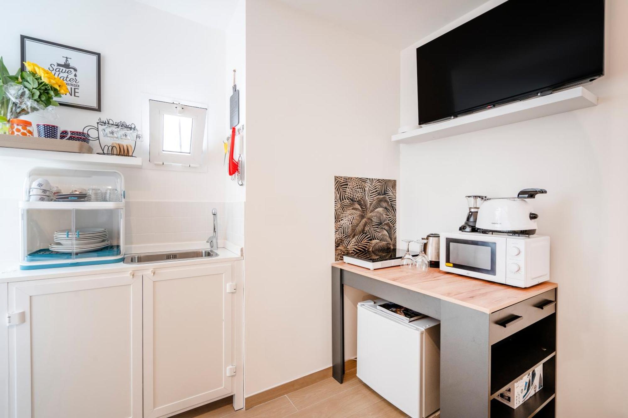 Room 4 - Lovely & Functional Studio Bari Exteriör bild